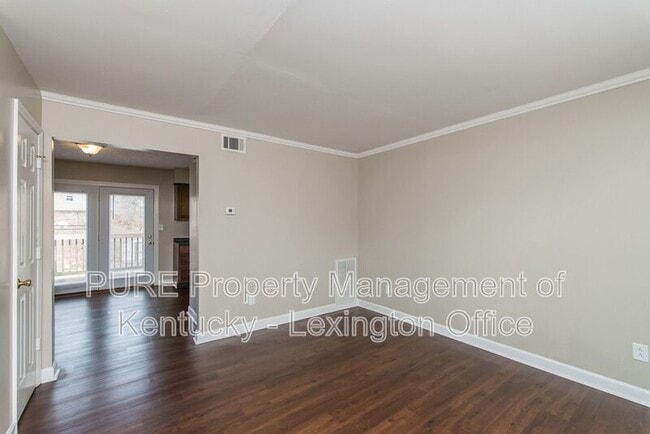 Photo - 209 Landings Dr