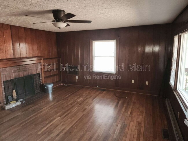 Photo - 2 Woodlands Dr