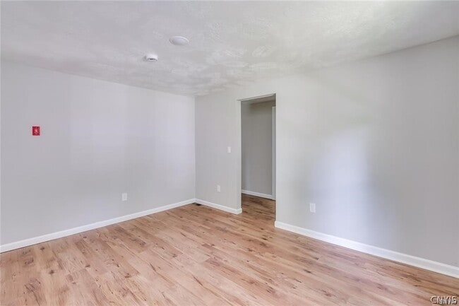 Photo - 125 N Hamilton St