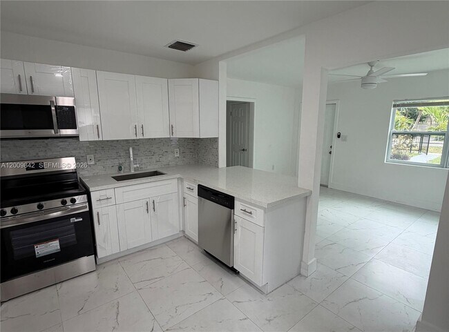 Photo - 1005 NW 123rd St