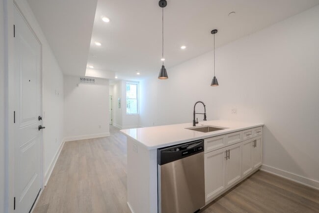 Photo - 1710 N 24th St