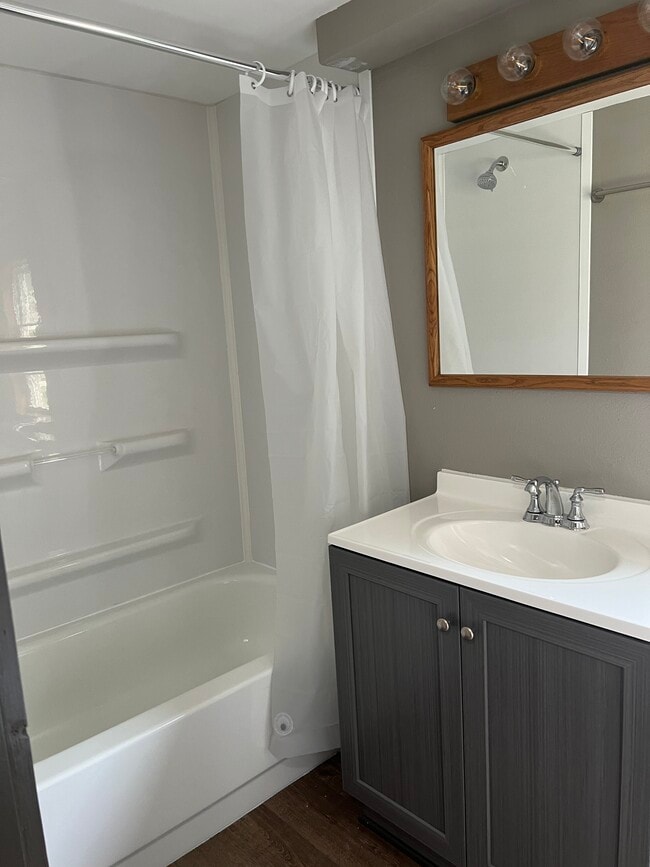 Photo - 703 Union St Unidad 1