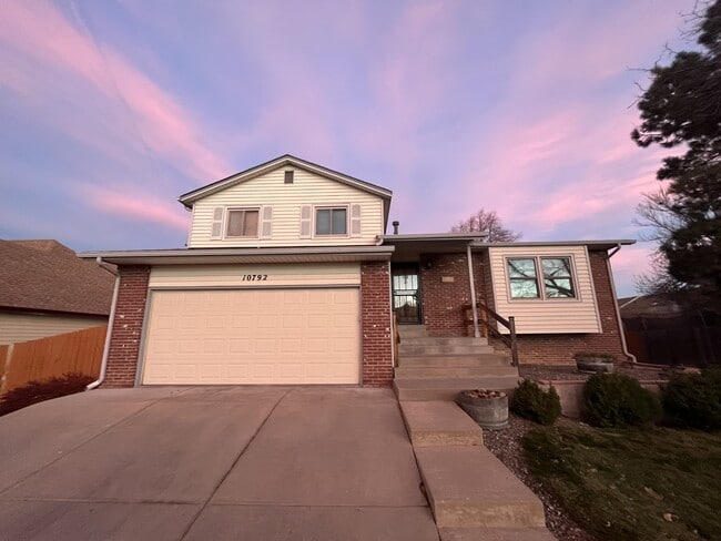 Photo - 10792 Grove Ln