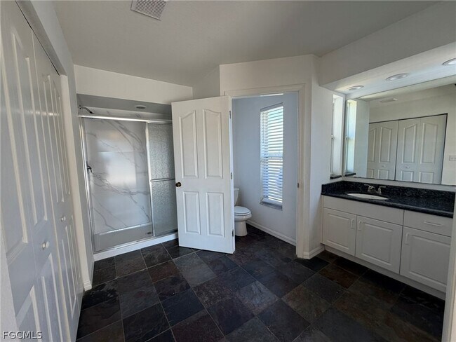 Photo - 414 SE 7th St