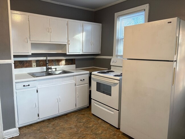 Photo - 2 Bedroom, 1 Bathroom House in Winston-Salem!