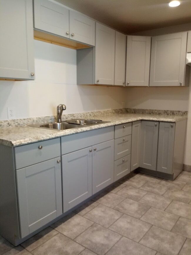 Charming 2 Bed/ 1 Bath Remodeled - Charming 2 Bed/ 1 Bath Remodeled Casa