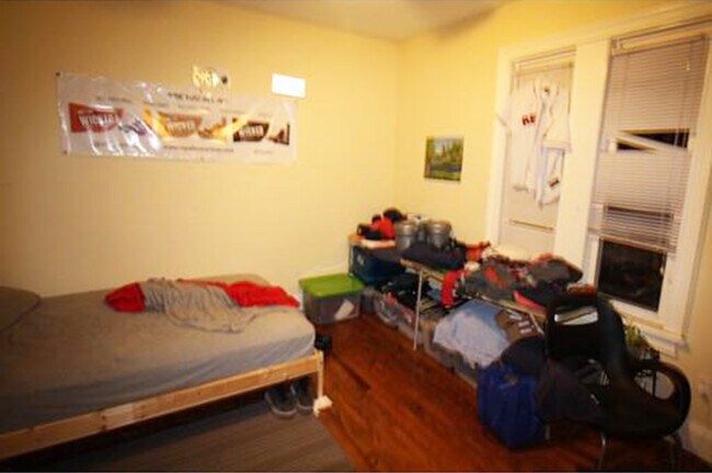 Photo - 731 Parker St