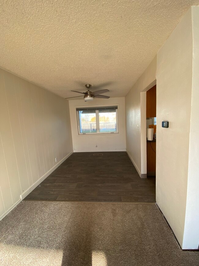 Building Photo - 1224 Kennicott Ave Rental
