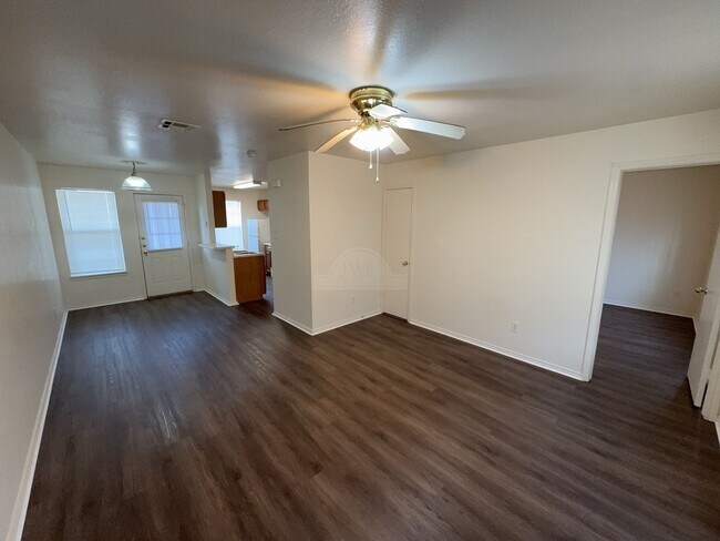5804 Greengate Dr Unit 5804 Greengate Dr Unit B