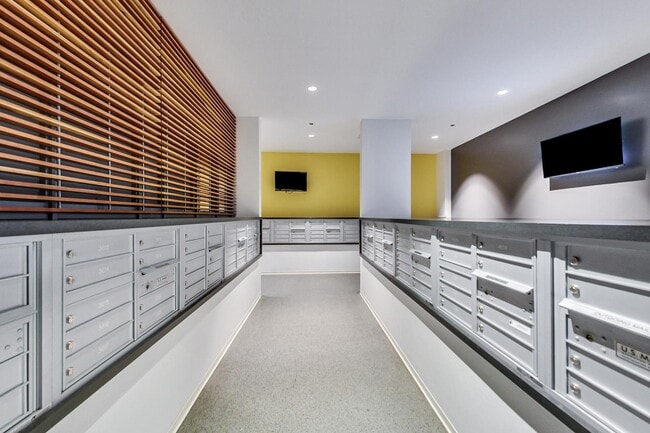 Photo - 235 W Van Buren St Unit 2017