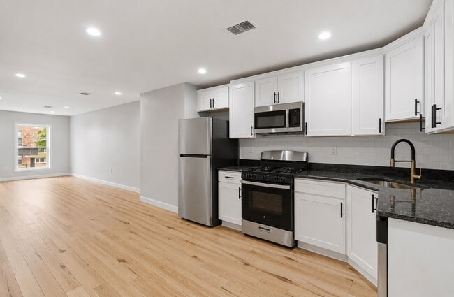 Photo - 2427 Ashland Ave