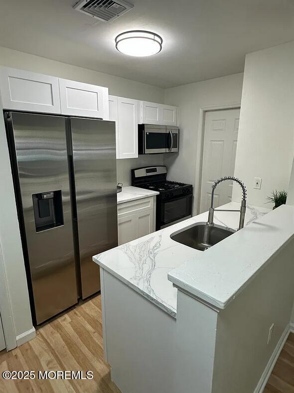 Photo - 28 Delavan Ct