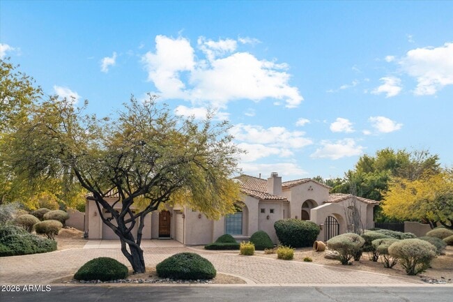 Building Photo - 8451 E High Point Dr