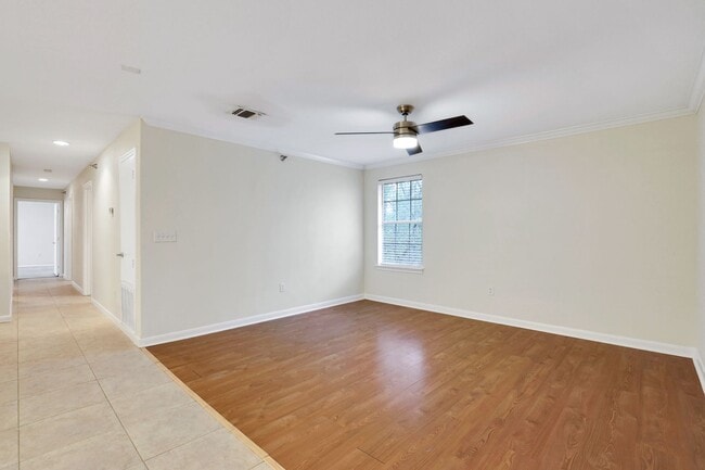 Photo - 7323 Snowden Rd Unidad 3306