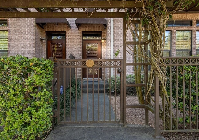 Photo - 12 Riva Row