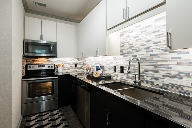 Building Photo - Oak Row North Dallas