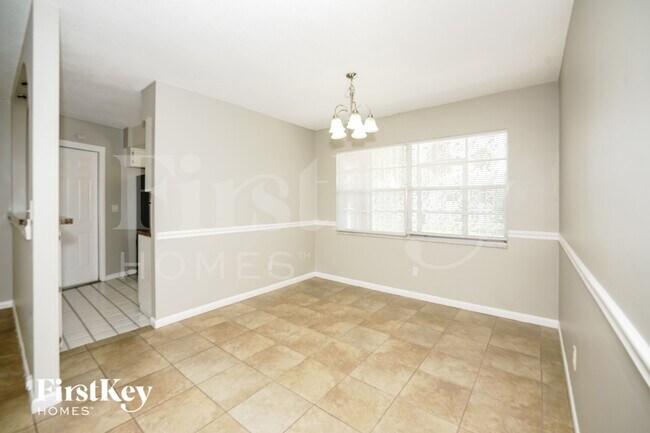 Photo - 1337 Mardrake Rd