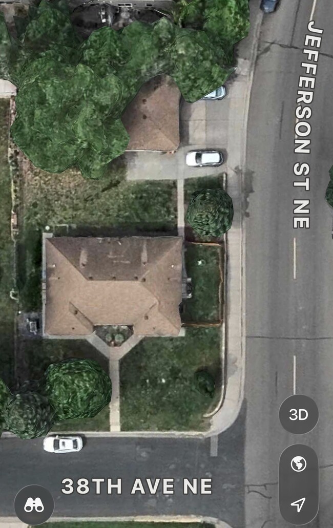 Photo - 607 38th Ave NE