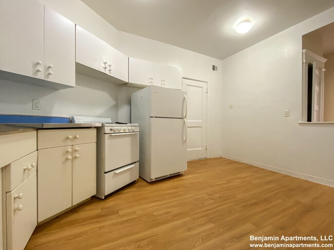 Photo - 1589 Beacon St Unit 11