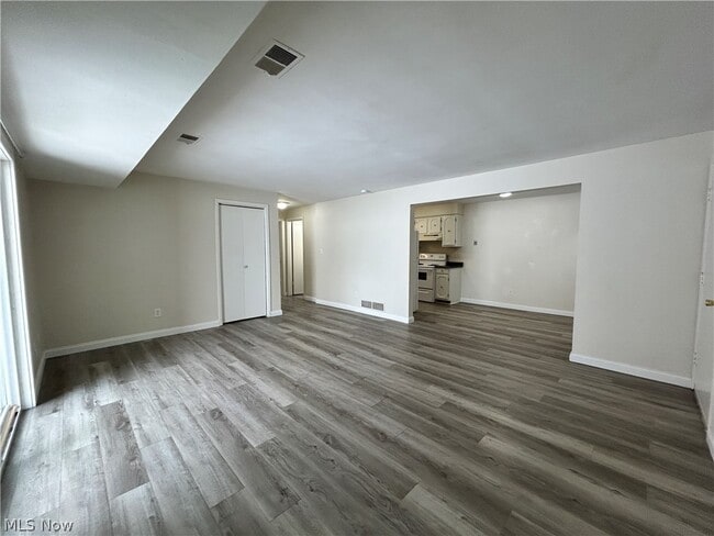 Photo - 213 Concord Ct Unidad 4