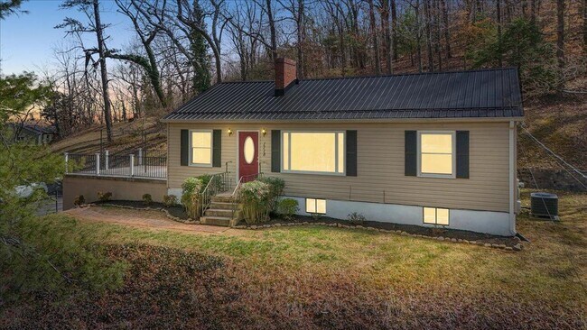 Photo - 1718 Clifton Rd