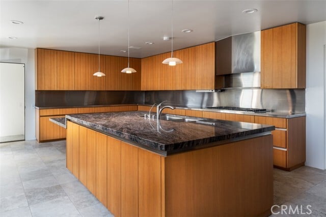 810 Emerald Bay