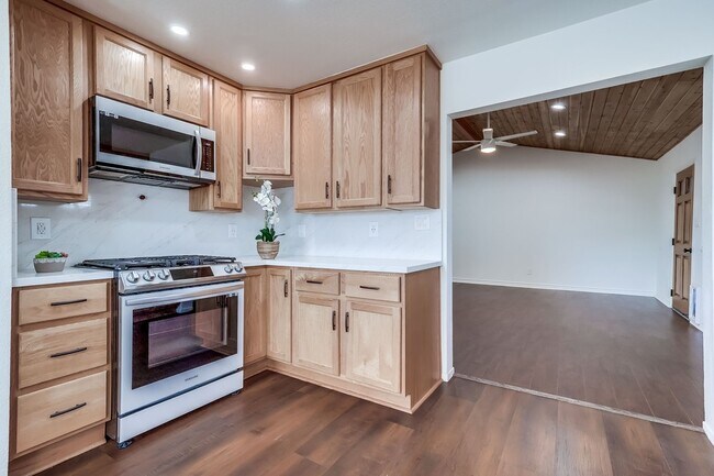 Photo - 4445 Marine Ave