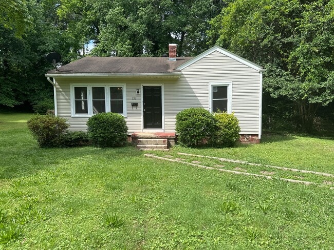 Building Photo - Charming 3 bedroom, 1 bathroom home availa...