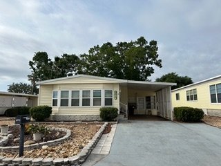2 Bedroom, 2 Bathroom Home on Pond for Rent! - 2 Bedroom, 2 Bathroom Home on Pond for Rent!