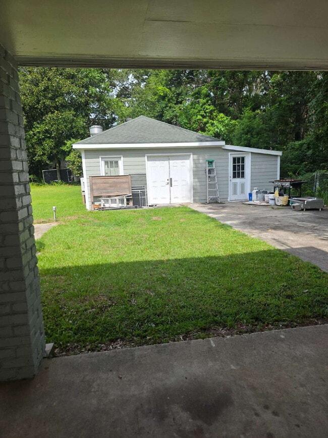 Photo - Huge house fully furnished!