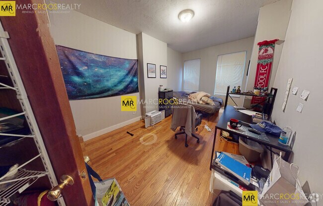 Building Photo - 344 Putnam Ave Unit 1 Rental