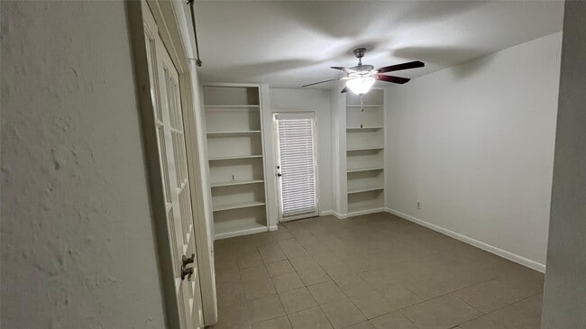 Photo - 10555 Turtlewood Ct Unit 201