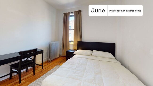 Room in Shared 5 bed/2 bath home in Prospect Lefferts Gardens