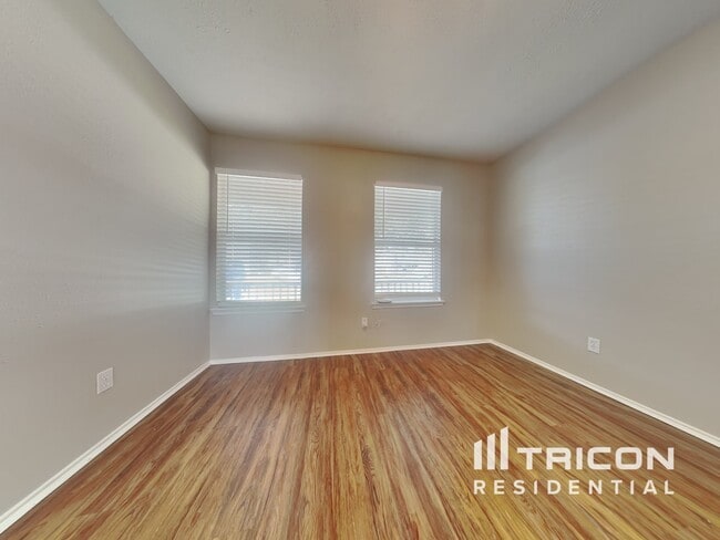 Photo - 16783 Fallen Timbers Dr