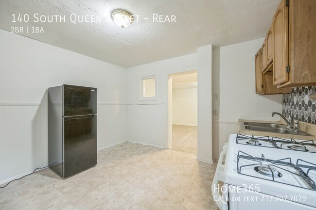 Photo - Charming Traditional Unit at Rear York hea...