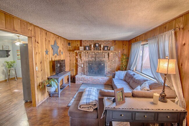 Photo - 512 W Billy Creek Dr