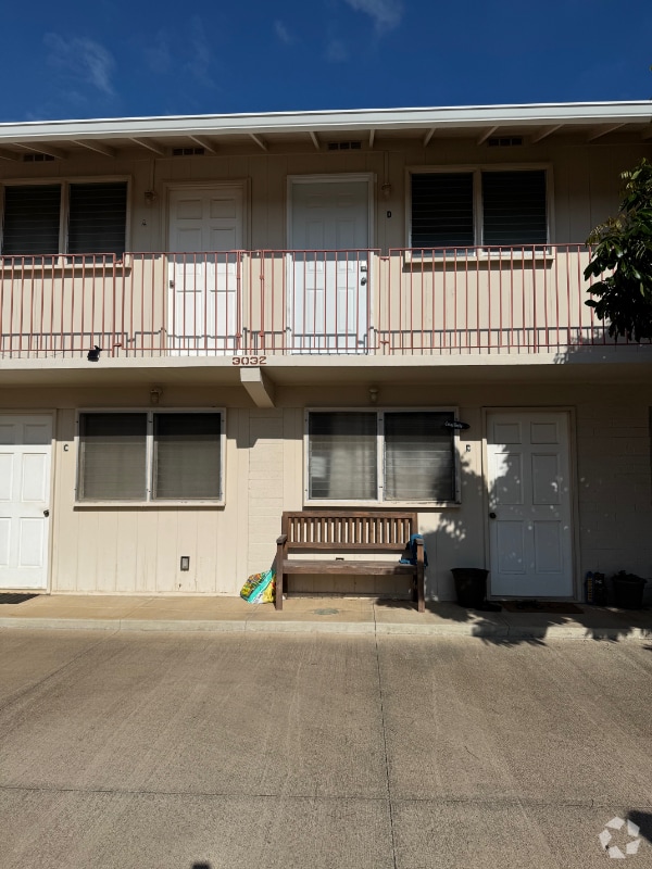 Building Photo - 3032 Lakimau St Rental