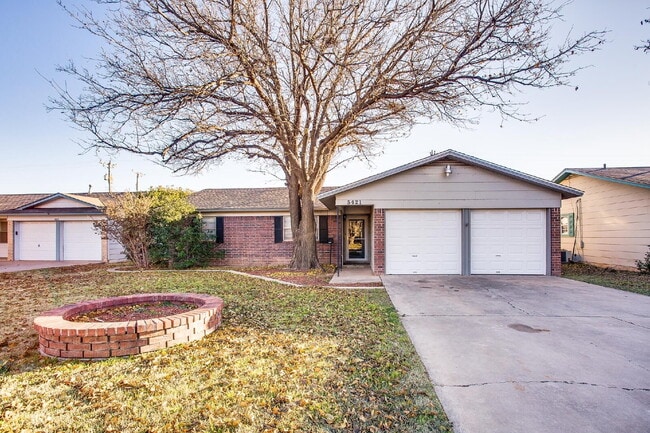 Unique Home With Lots of Flair Located In ... - Unique Home With Lots of Flair Located In ...