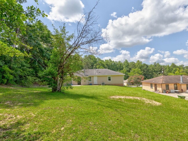 Photo - Move-In Ready 3/2 in Columbus | Appliances + W/D + Lawn Care + Pest Control Included | $1,550/mo