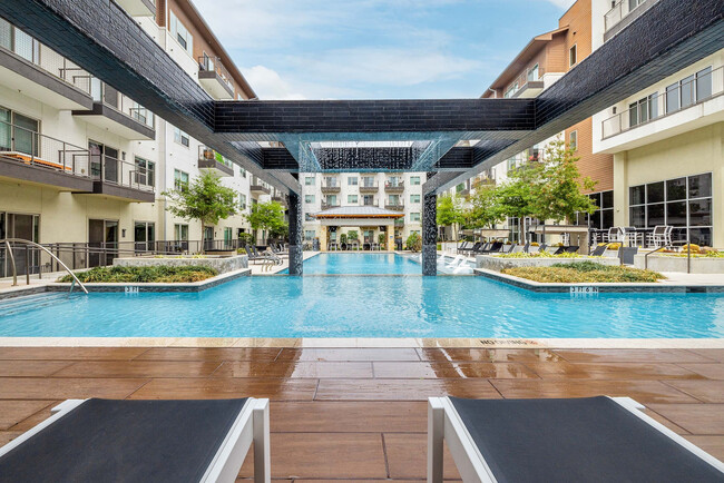 PWF_000-CAF-Evoke-POOLwFeature-03252025-S - Evoke