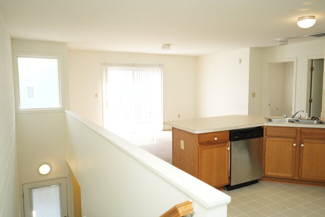 Photo - 225 Shamrock Rd Unidad Apt #B