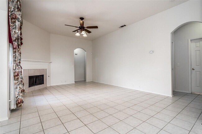 Photo - 2453 Cimmaron Dr