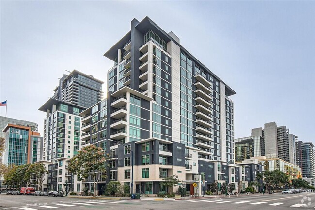 Building Photo - Modern Condo Oasis in the Heart of Little ...