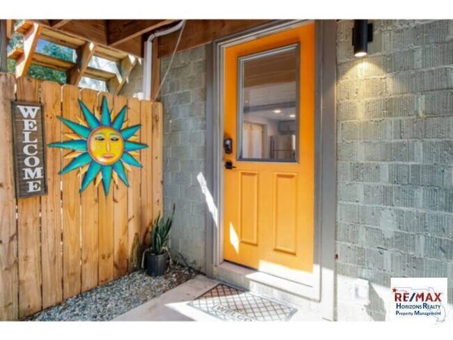 Photo - Wonderful downstairs Apartment in historic...