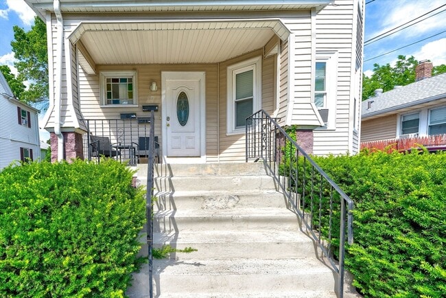 Photo - 90 Safford St Unit 3