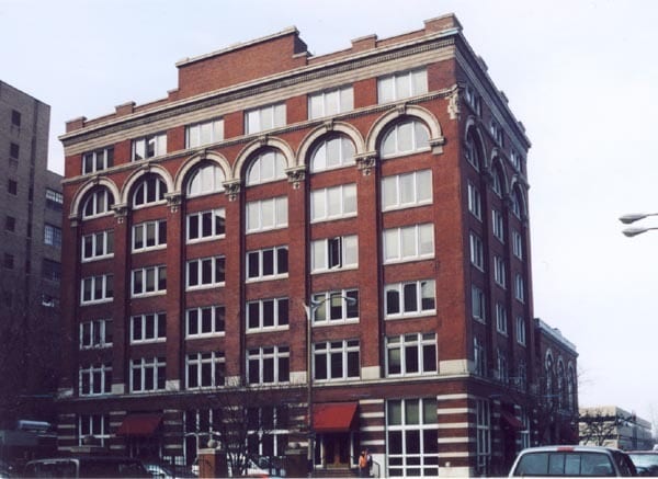 Building Photo - 1101 Lucas Ave Unit #200