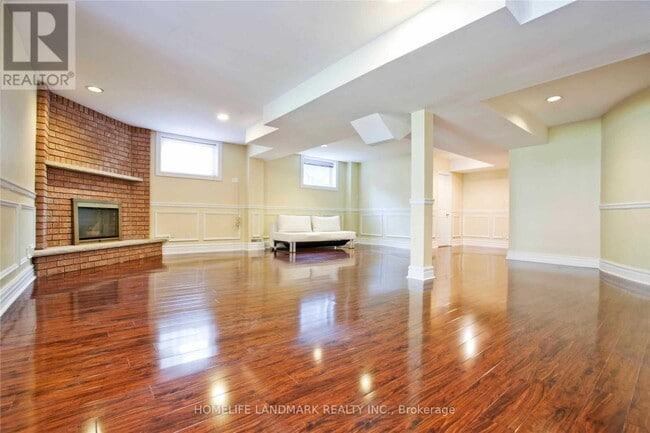 Photo - 252 Dunview Ave