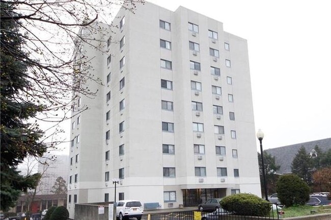 Building Photo - 51 Schuyler Ave Unit 7A