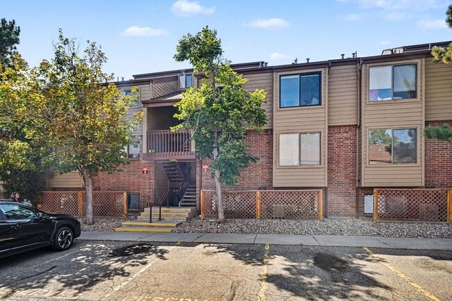 Building Photo - 416 Wright St Unit 304