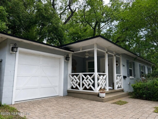 Photo - 2844 Cherokee Cir S